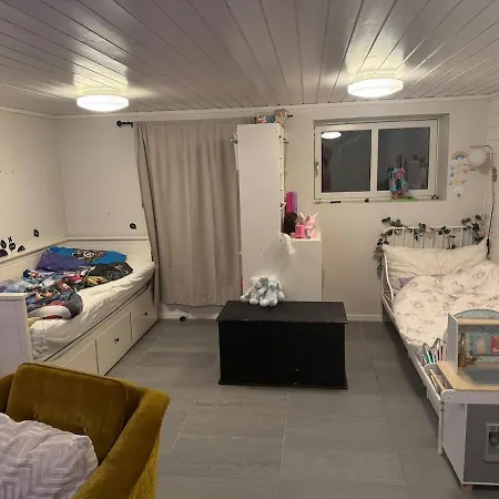 Cozy With Proximity To The Center